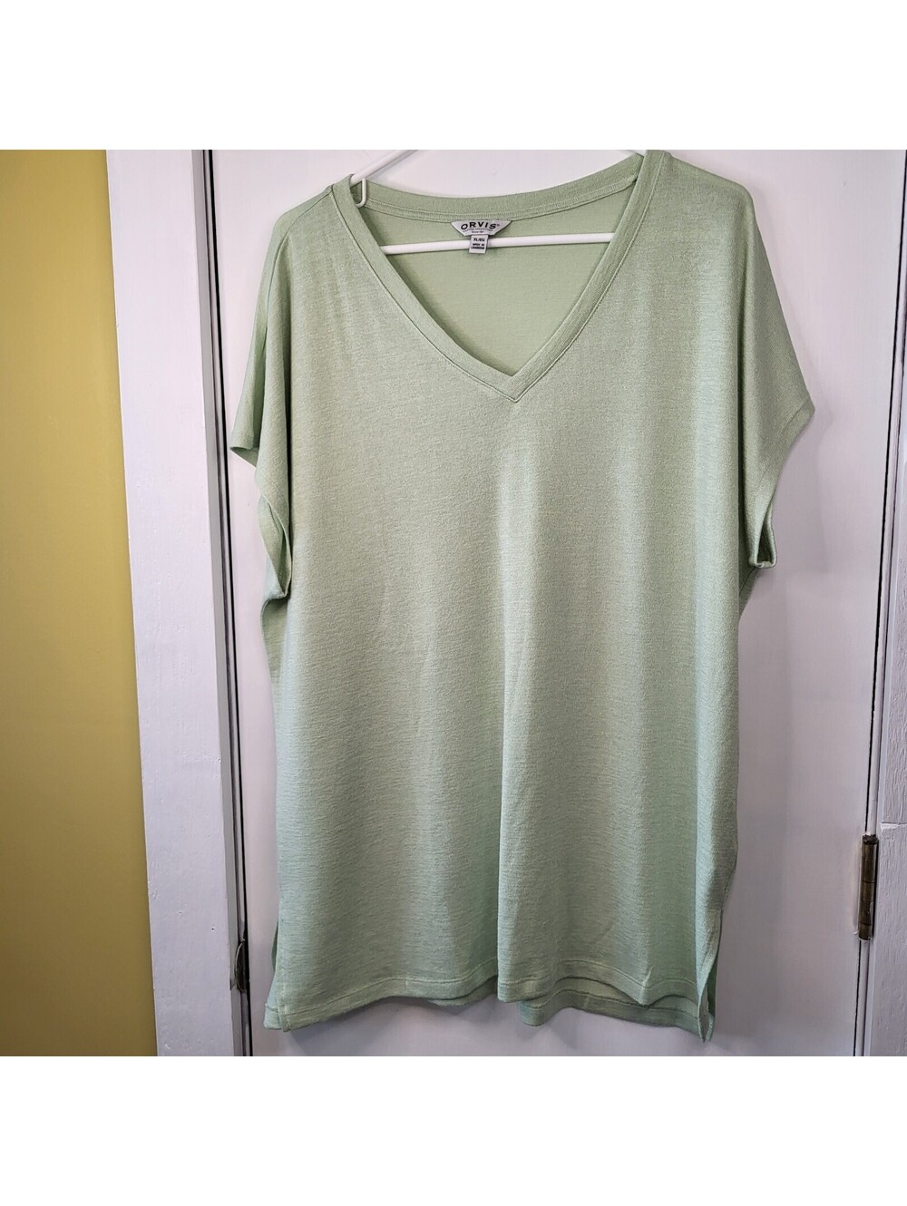 light green Orvis V-neck knit tunic top relaxed fit short-sleeve design women XL